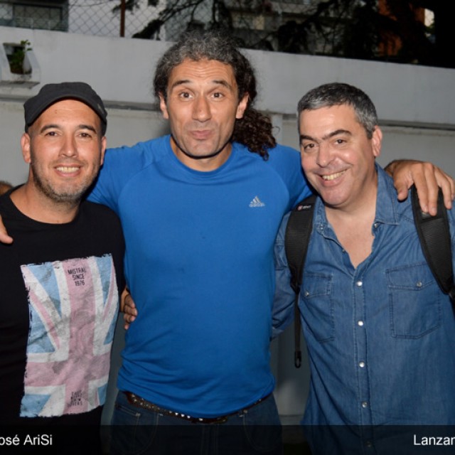 mus170117-0139-cy9r1sur